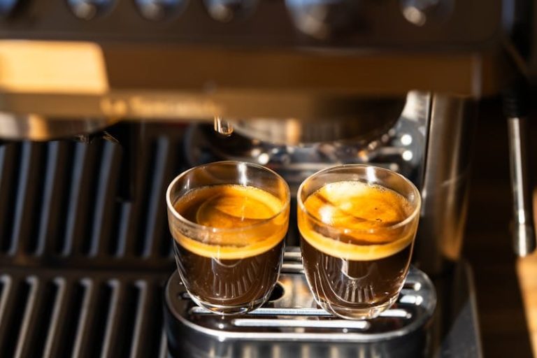 Jakie ciśnienie w ekspresie do kawy?