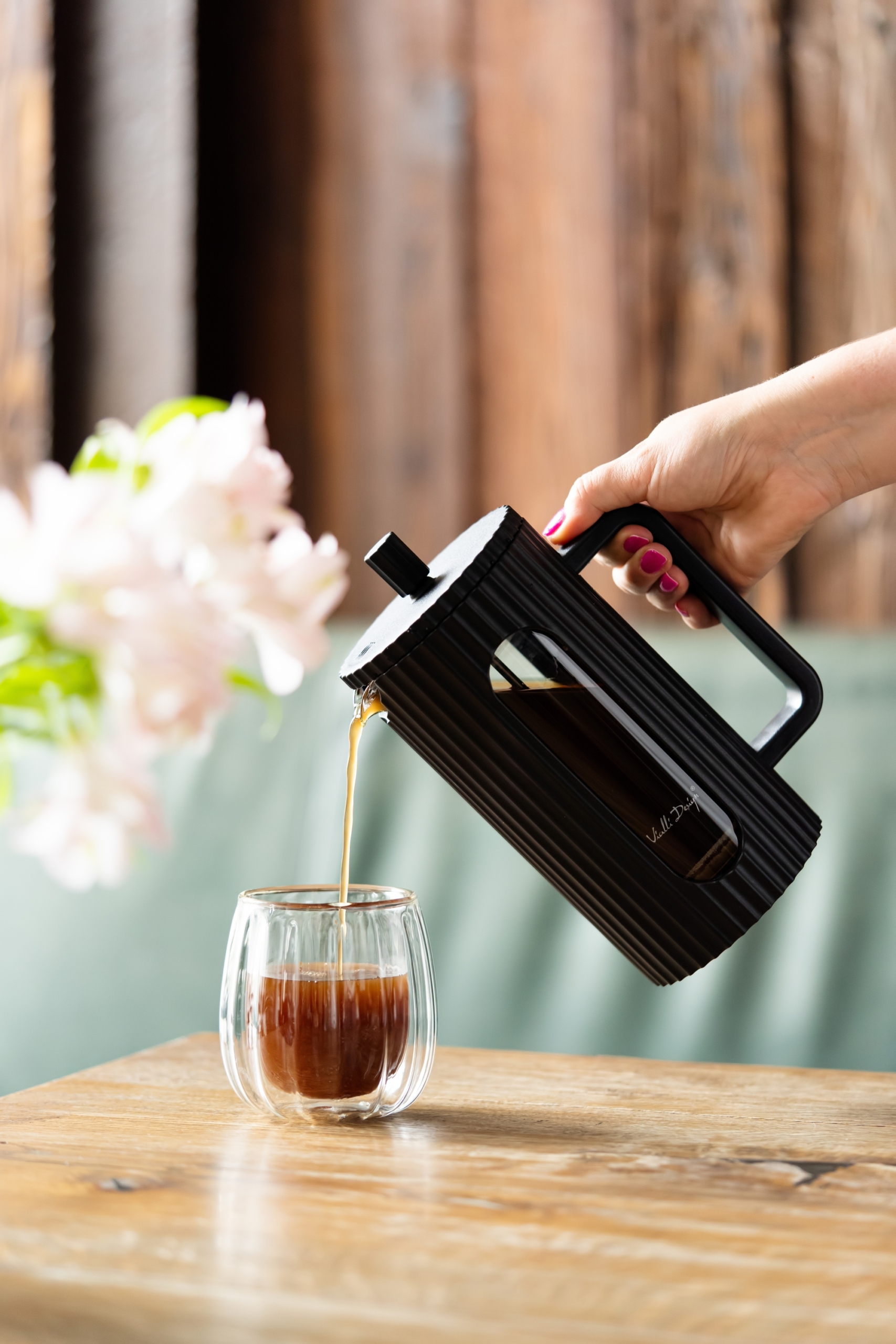 Zaparzacz do kawy i herbaty Czarny Livio 1000ml - obrazek 2